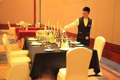 餐饮服务的16个&ldquo;怎么办&rdquo;,服务员这样应变就对了!